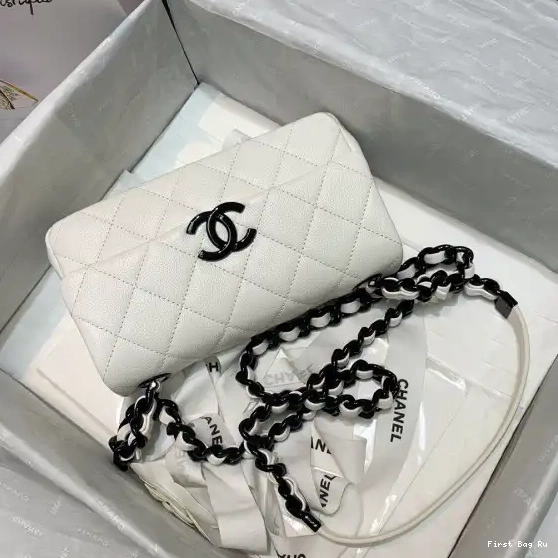 First Bag Ru BAG FLAP CHANEL SMALL 0706